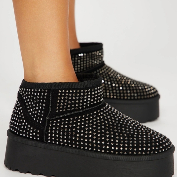 Flat Ankle Cut Short Booties - Picture 3 of 4